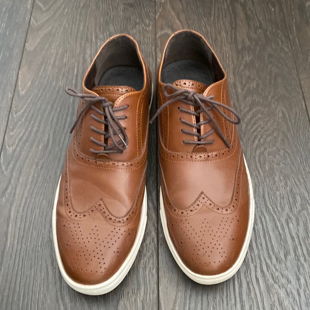 Tan leather sneakers